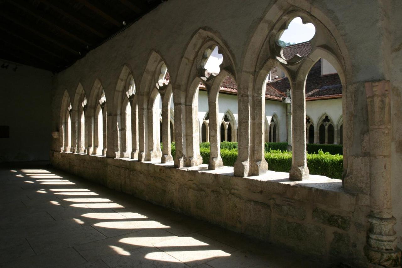 Peanut Medieval Lodge Saint-Ursanne Εξωτερικό φωτογραφία