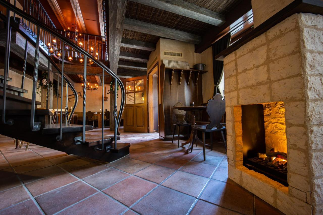 Peanut Medieval Lodge Saint-Ursanne Εξωτερικό φωτογραφία